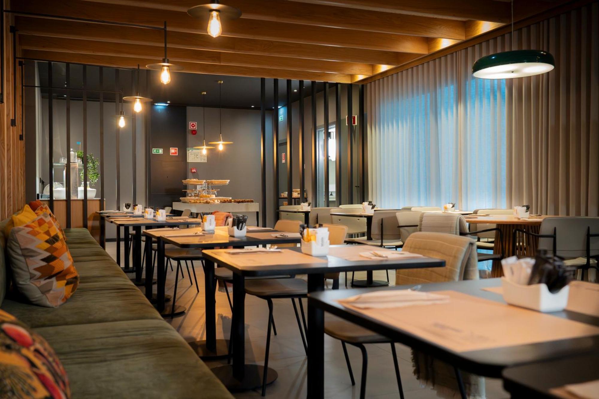 Acta The Clover Porto Exterior foto